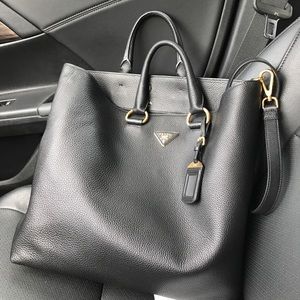 PRADA - Vitello Phenix Gold Shopper Bag (black)